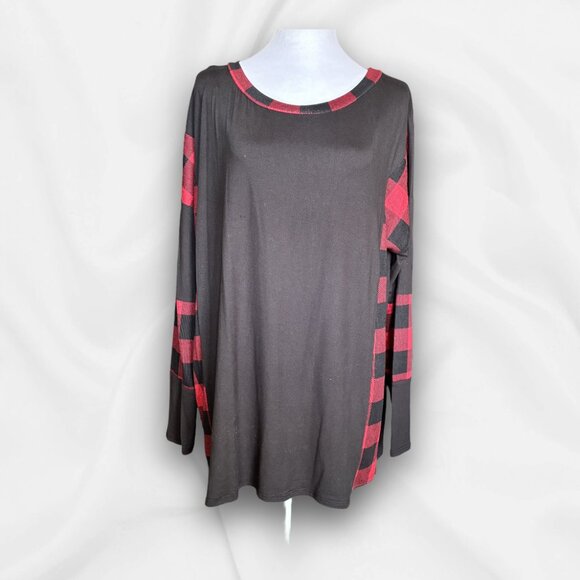 Haptics Tops - *NEW* Haptics Black and Red Plaid Long Sleeve Tunic Top Holiday, Cozycore L
